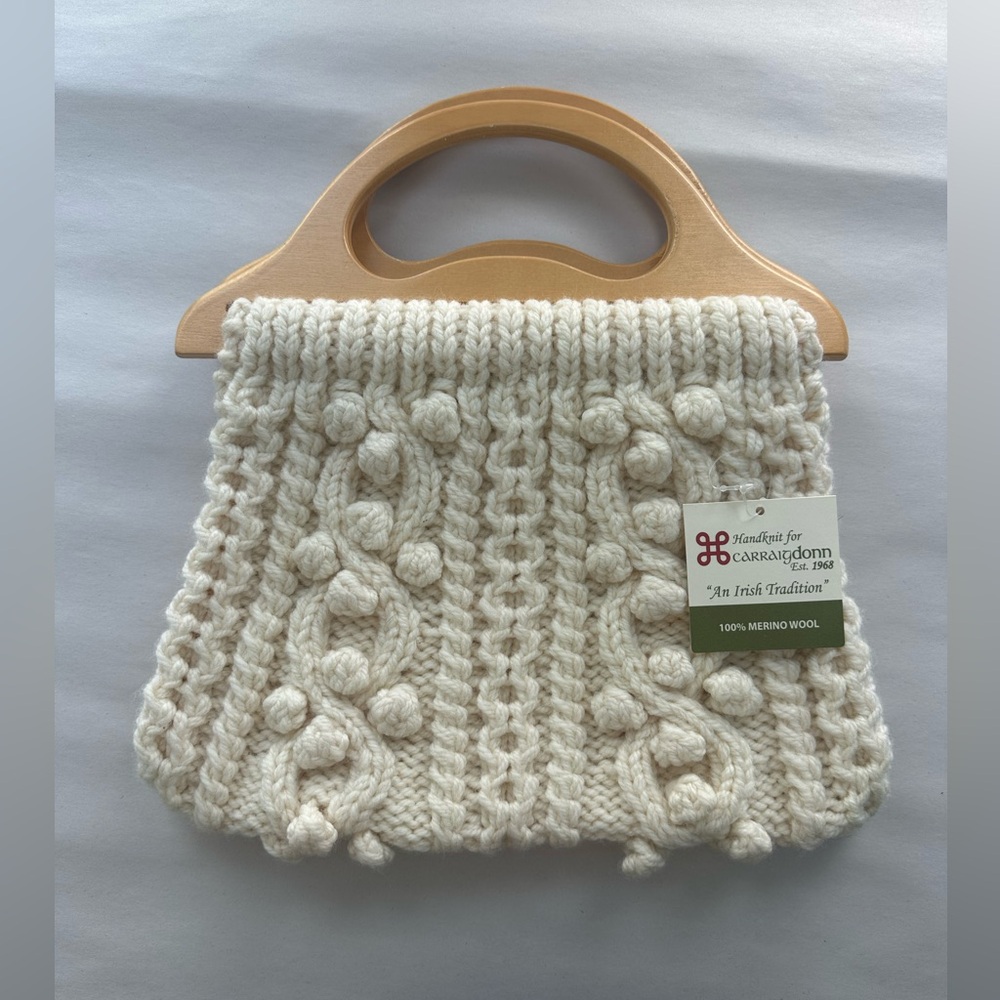 Carraigdonn Handcrafted Cream 100% Merino Wool Knit Bag with Wooden Handles